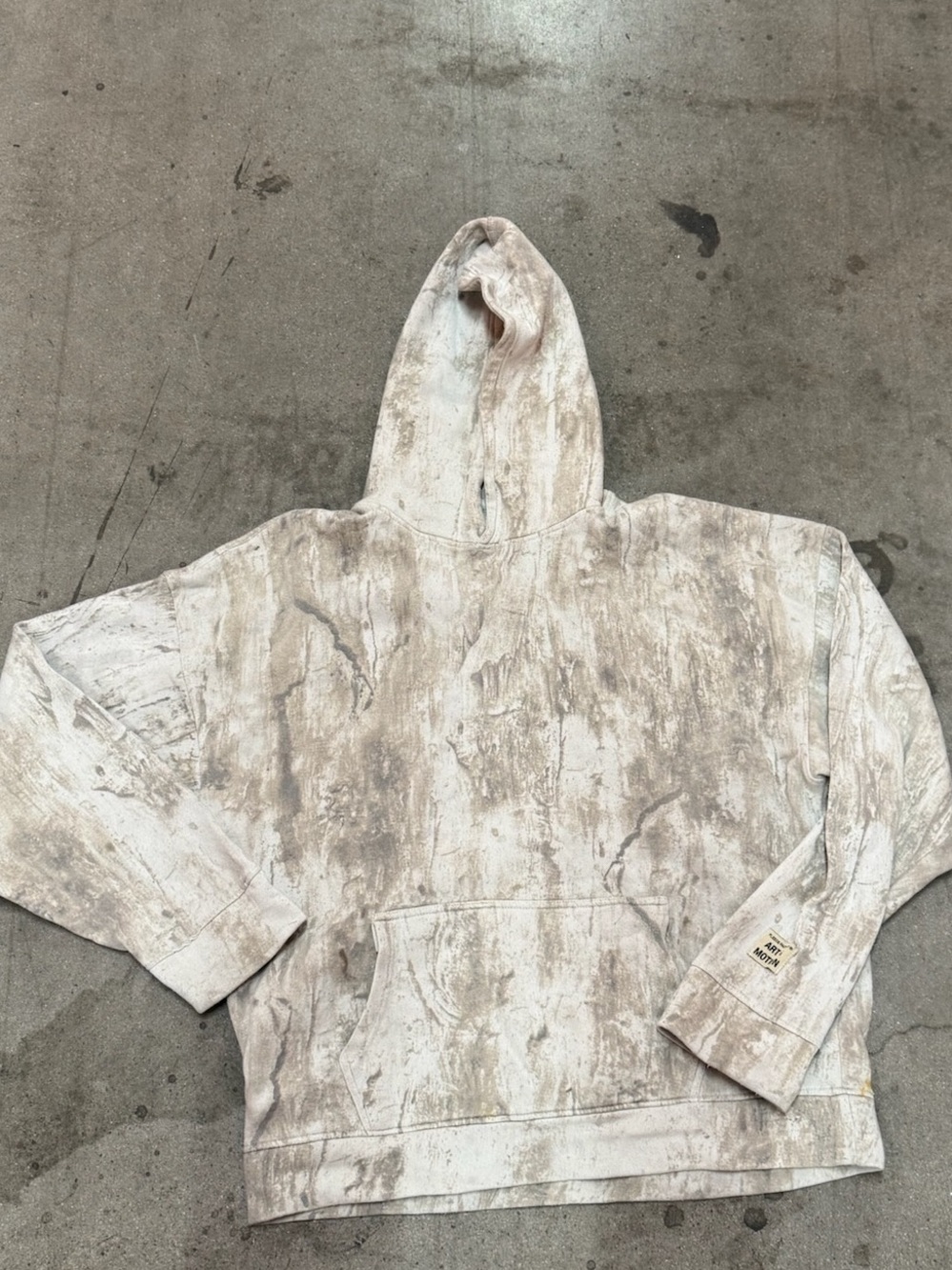 Men’s Hooded Pullover Jacket in Beige Marble Print
